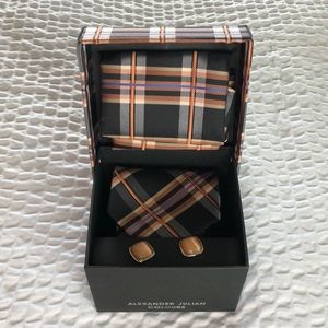 Alexander Julian tie set
